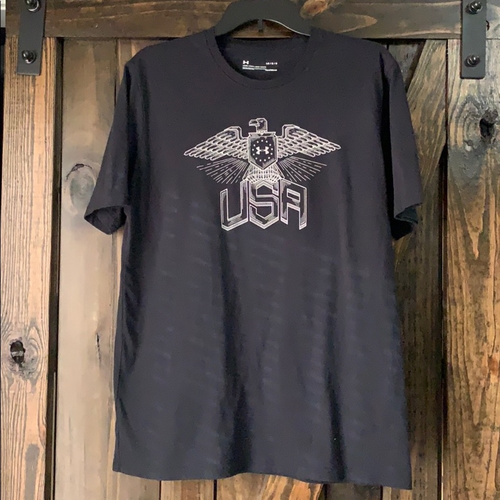 Men’s under armour tee